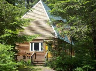 22381 E Autumn Ln, Rhododendron, OR 97049