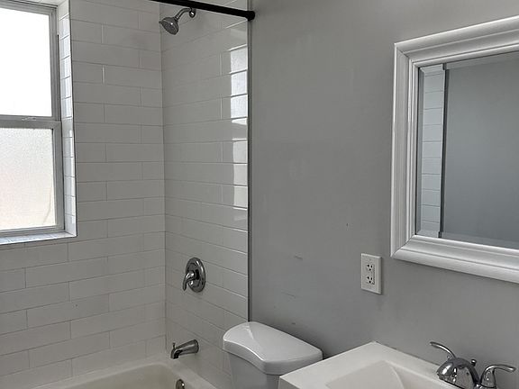 4th image of 5903 Cates Ave #6