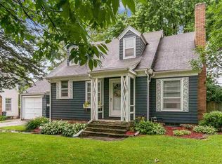 927 25th St SE, Cedar Rapids, IA 52403