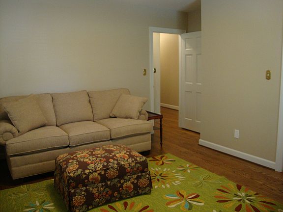 3rd image of 2940 Rivermont Ave APT 21D