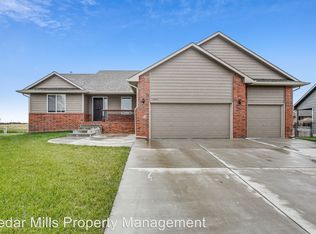 12417 E Casa Bella Ct, Wichita, KS 67207