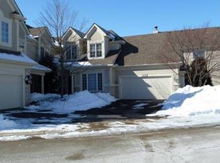 2420 Woodglen Dr, Aurora, IL 60502