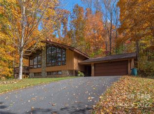 634 Big Stomp Rd, Waynesville, NC 28786