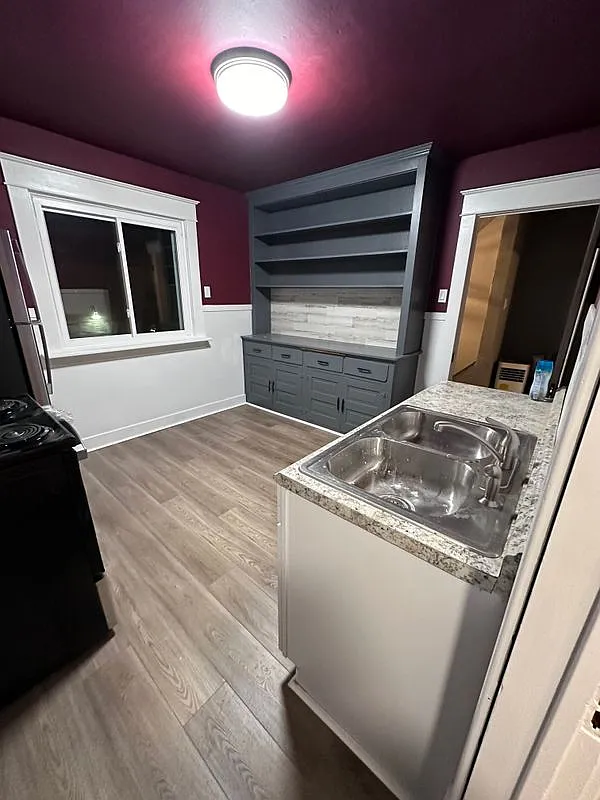 2 bed, 1.0 bath, 1050 sqft, $1,500 — Photo 3