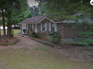 751 Jeb Stuart Dr, Jonesboro, GA 30238