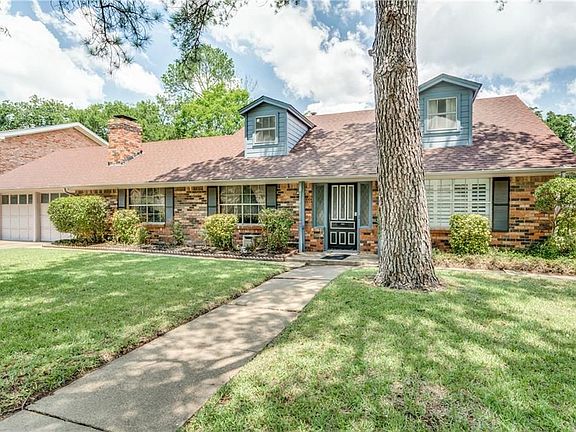 2nd image of 1213 Woodleigh Dr