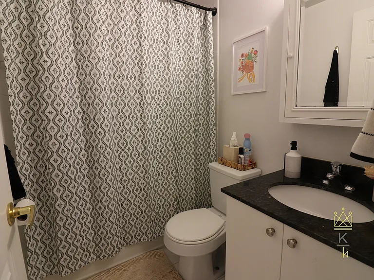 176 Newton St #1 — Photo 6