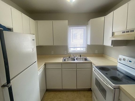 5th image of 314 Washington St APT G
