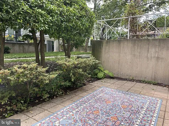 61 G St SW #B — Photo 40
