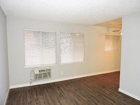 2nd image of 1814 E St APT 8