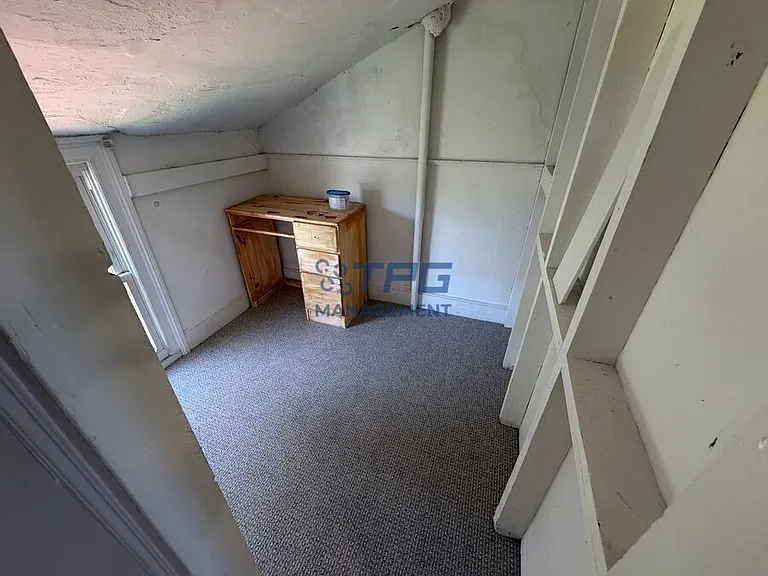 15 Center St — Photo 14