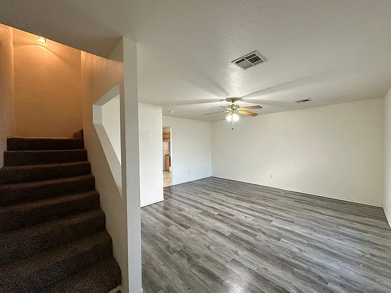 4004 Eula Bea Ct — Photo 2