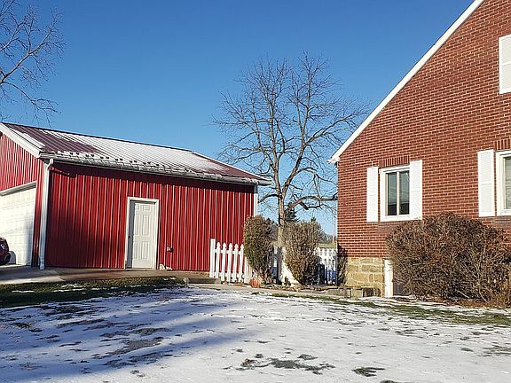 2nd image of 725 Somerset Ave