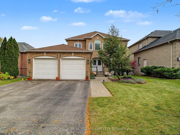 99 Glenforest Dr, Vaughan, ON L4J 8K5