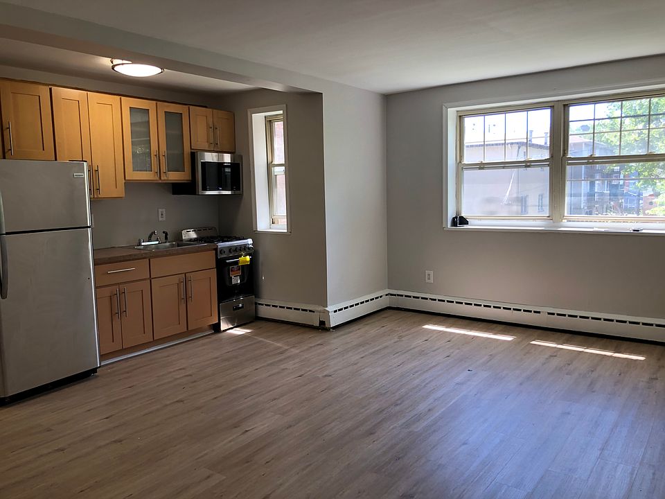 2nd image of 2465 John Fitzgerald Kennedy Blvd #25E