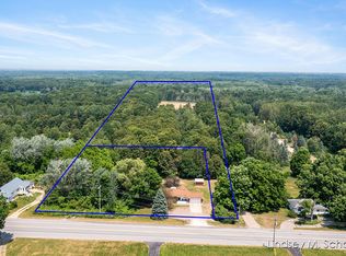 527 Ten Mile Rd NE, Comstock Park, MI 49321