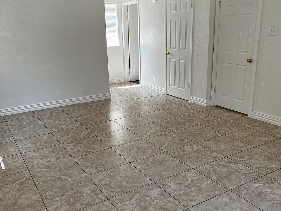 5521 Denise Dr