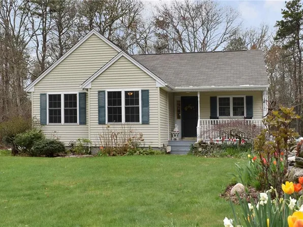 38 Pasture Ln, Charlestown, RI 02813