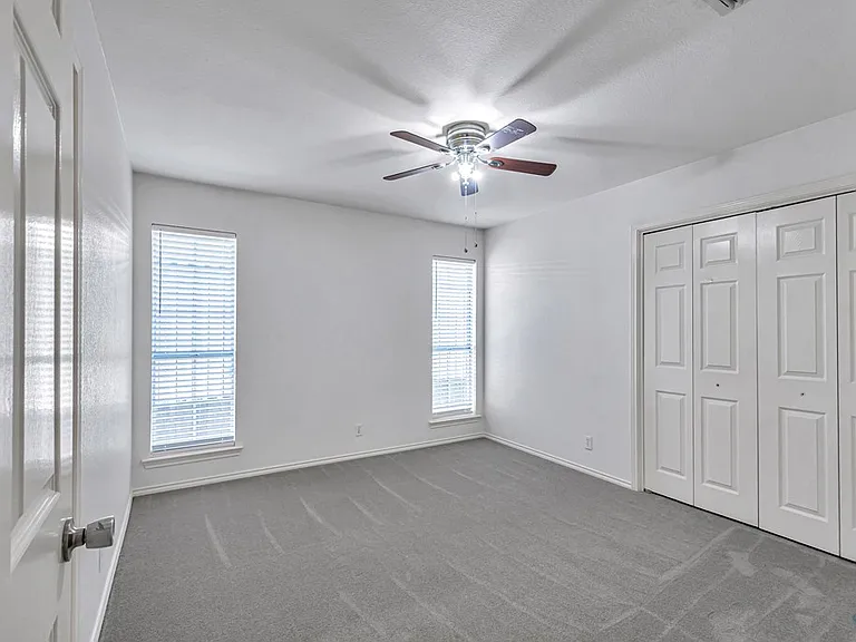 5504 Kingston Dr — Photo 34