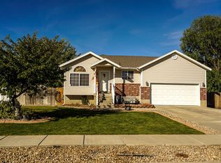 1657 N 2475 W, Clinton, UT 84015