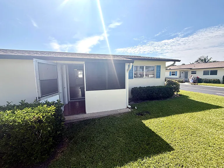 2854 Crosley Dr E #J — Photo 14