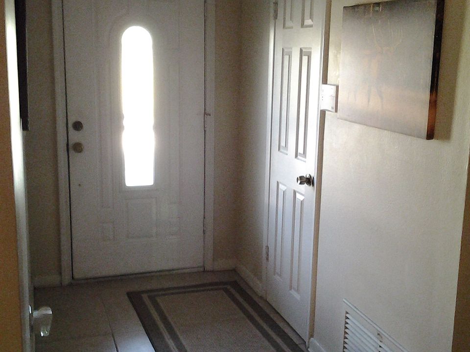 2nd image of 4940 Key Largo Dr W