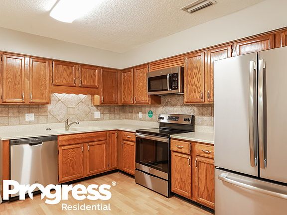 5th image of 7415 Du Clay Forest Dr E