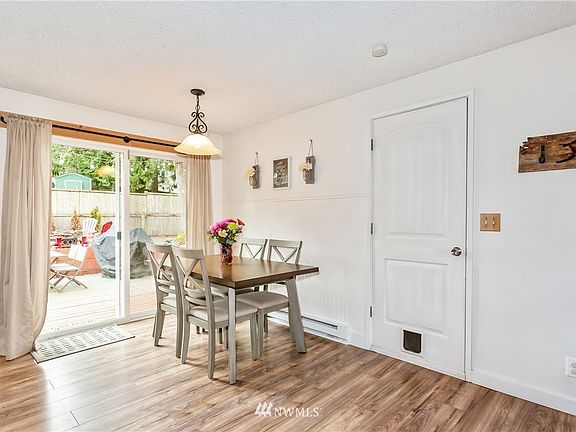 5th image of 26249 Edgewater Blvd NW