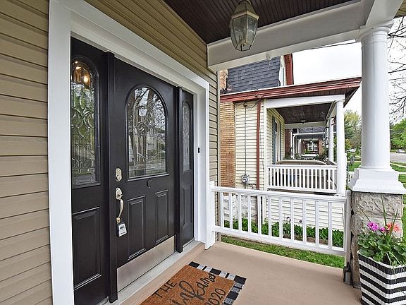 5th image of 2319 Morton Ave