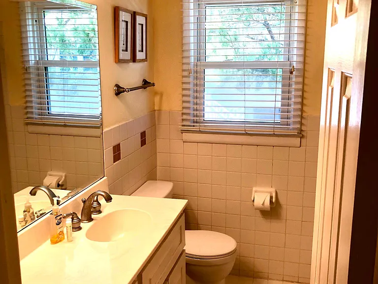 111 Parmele Blvd — Photo 17