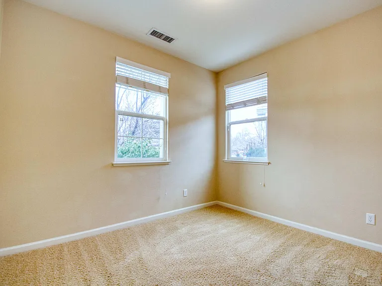 495 Cortono Dr — Photo 17