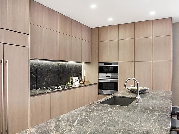 5th image of 49 Chambers St #Phd