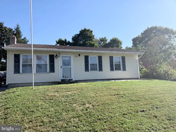 392 Westview Rd, Fayetteville, PA 17222
