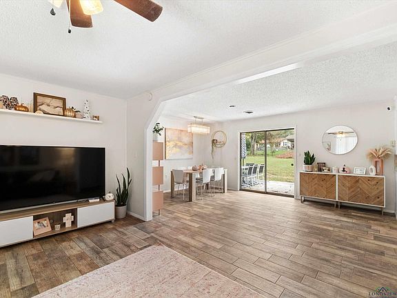 3rd image of 106 N Park Ave