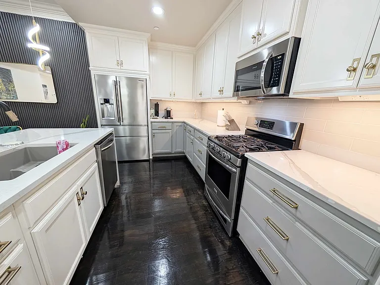 221 N Geary Ave #602 — Photo 10