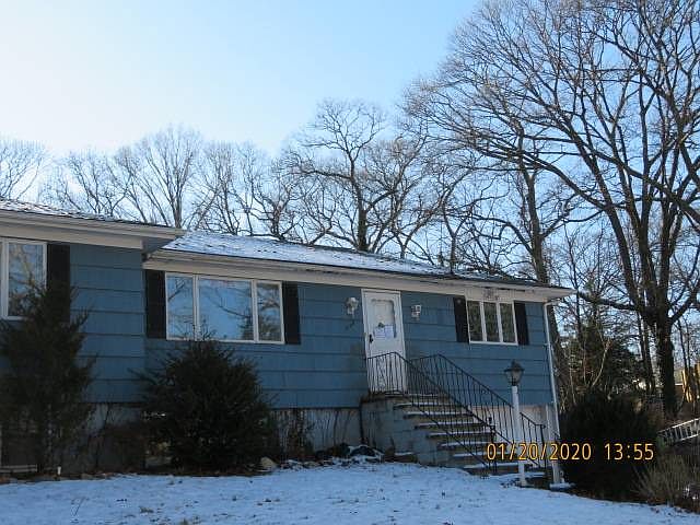 2nd image of 258 Montauk Rd