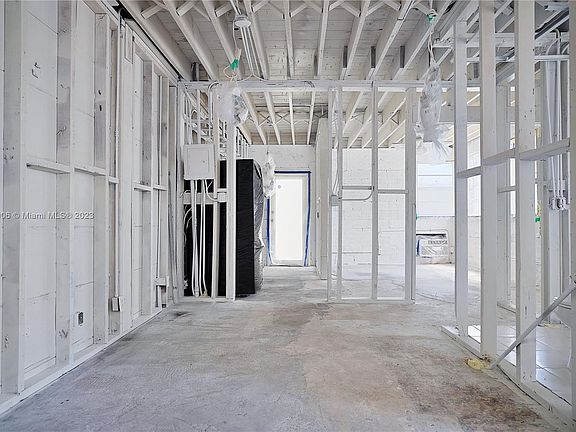 4th image of 6944 Byron Ave APT 1