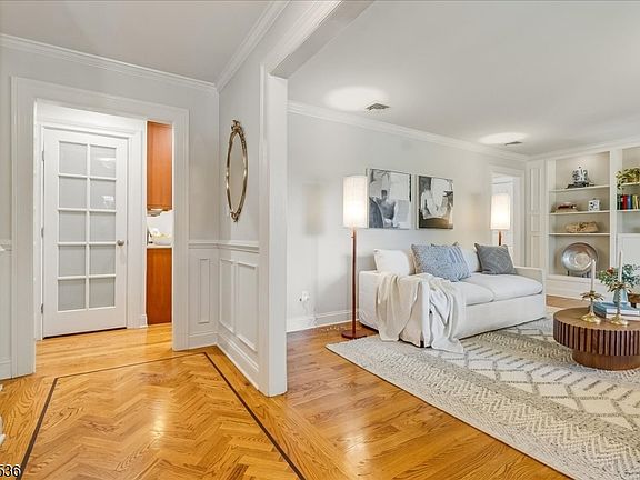 4th image of 50 Elizabeth St