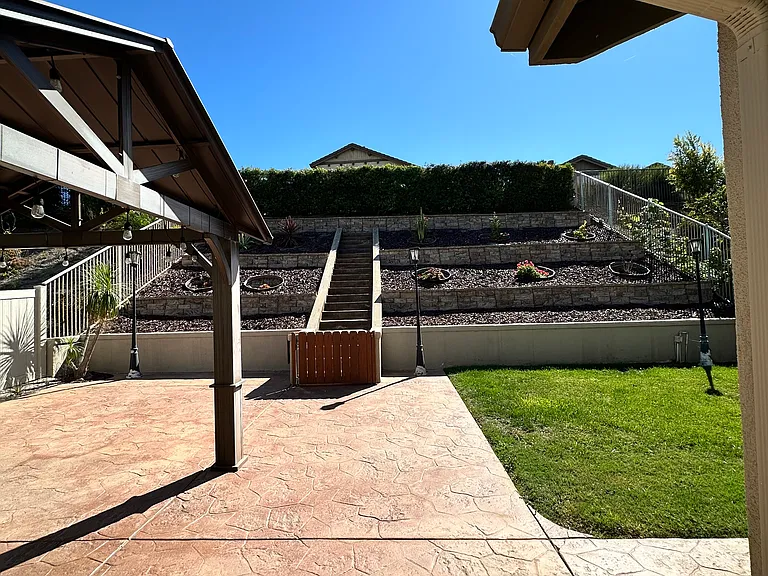 2280 Sun Valley Rd — Photo 3