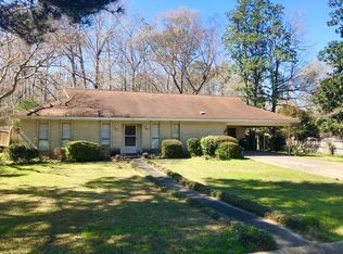 114 Alexander Dr, Hattiesburg, MS 39402