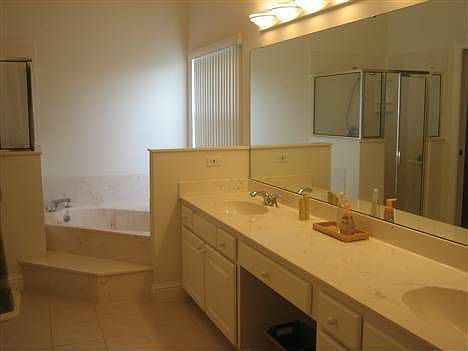 5th image of 8 Crafton Ct