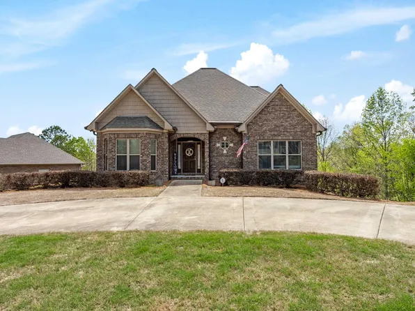 710 Longwood Pl, Gardendale, AL 35071