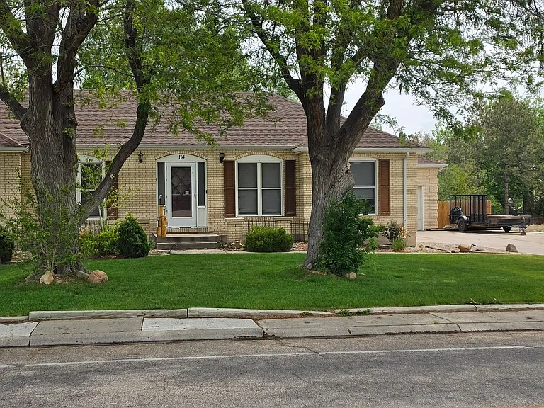 114 Encino Dr — Photo 2