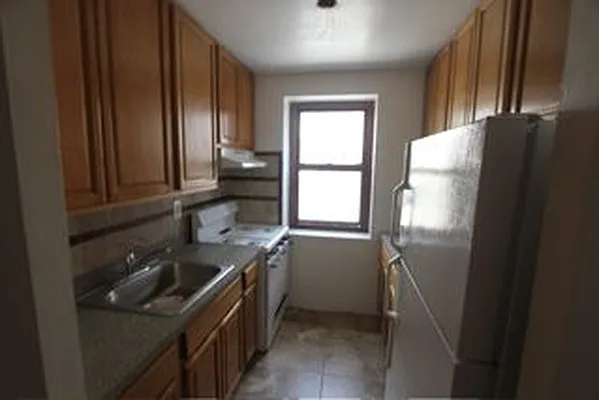 Rented by Robyn Lee, LREB | media 35