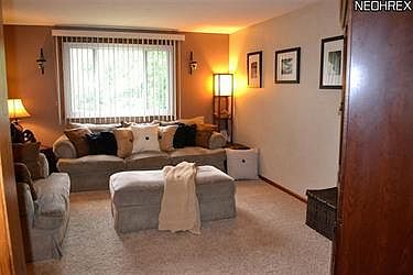4th image of 10023 Ridgewood Dr