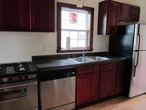 4th image of 1795 Selby Ave