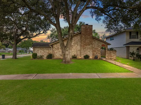 2210 Joel Wheaton Rd, Houston, TX 77077
