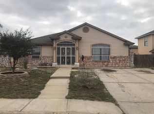 617 Masterson Rd, Laredo, TX 78046