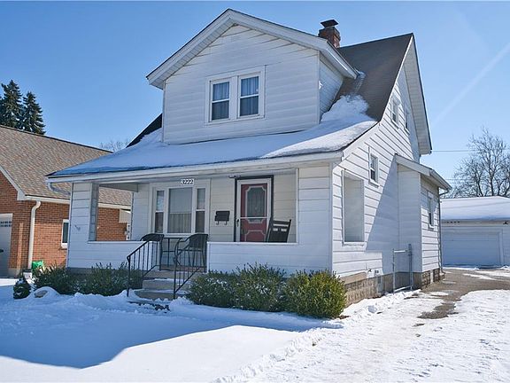 4th image of 3222 Mesmer Ave