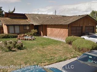 801 S 48th Ave #B, Yakima, WA 98908